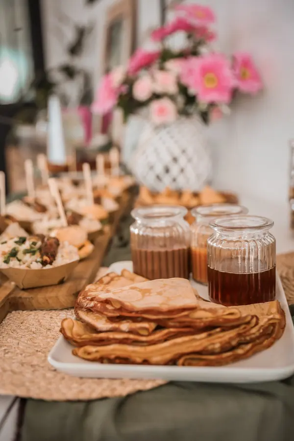 Crêpes, boissons et gourmandises pour un moment partagé